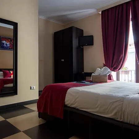 Hotell Plebiscito 3*