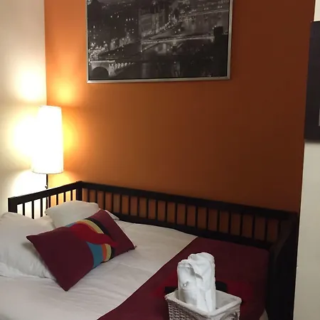 Plebiscito 3* Naples