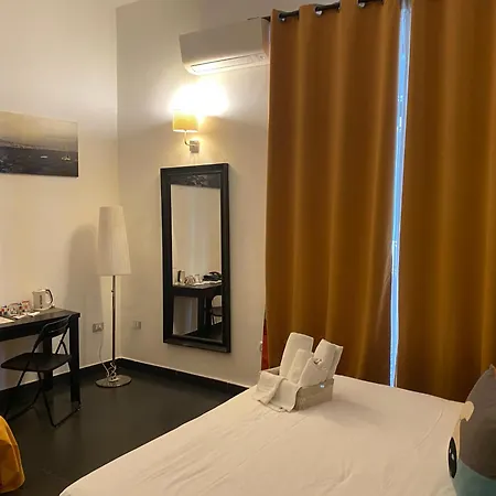 Hotel Plebiscito 3*